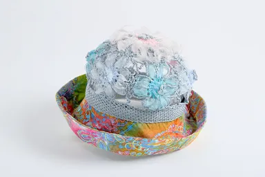 帽子　クロス＋手編み