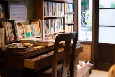 古書みつけ浅草橋店内1