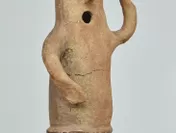 「埴輪 踊る人々」(部分)　胴に入る亀裂の様子