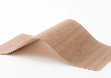 スライスした天然木(ウォルナット)