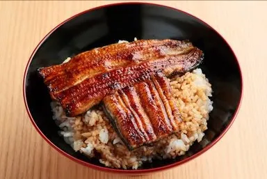 うな丼（上） 2,500円(税込)