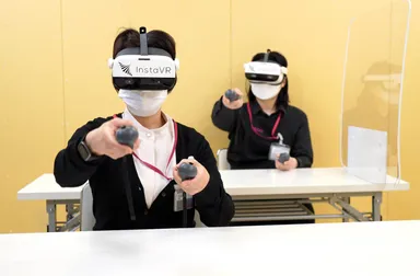 従業員のVR利用の様子(1)