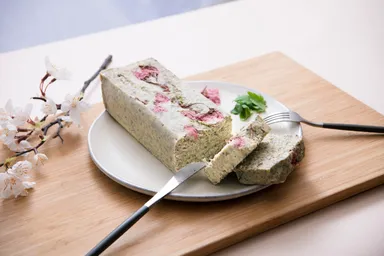 旅するチーズケーキ・よもぎ×桜の花