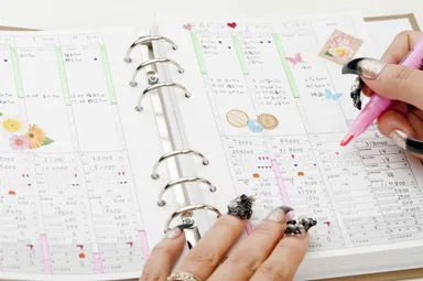 Weeklyページ(記入・シール貼あり)