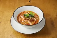 海老丸スタイル坦々麺 1,298円　オマール海老ベースのスープに胡麻を加えたオリジナル坦々麺