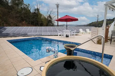 新設プール(昼)