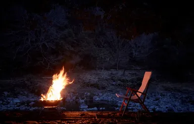 イメージ：焚き火台と(夜)