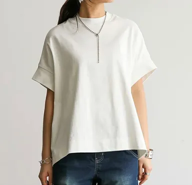 リブ使いきれいめ半袖プルオーバー　再販のオフホワイト