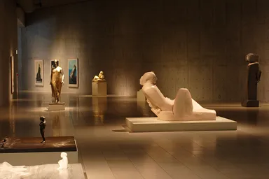 ヴァンジ彫刻庭園美術館　館内