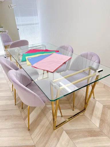 落ち着いた店内