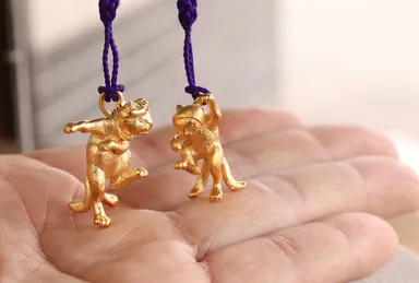 手に乗せた猫又