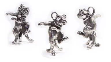 鉢巻きの猫又いぶし銀