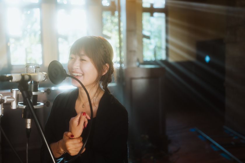 坂本美雨を迎え、福岡/東京を巡るプラネタリウムライブツアーを開催
『LIVE in the DARK tour w/坂本美雨 〜birds fly〜』