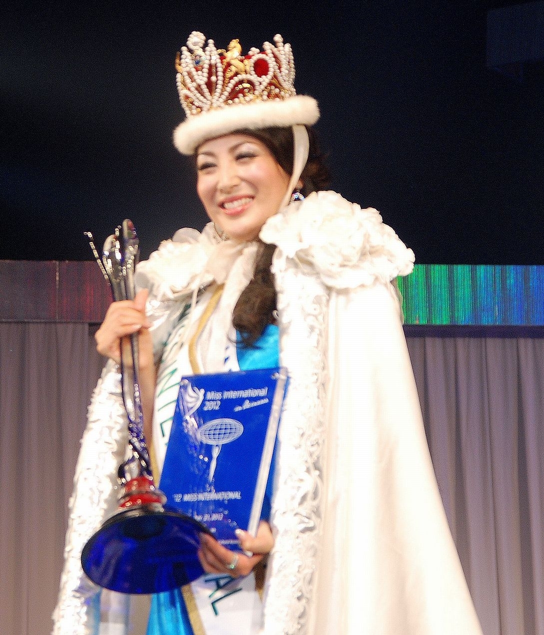 エステティック ミス パリが磨き上げた 日本代表 吉松育美さんが12ミス インターナショナルに輝きました 株式会社シェイプアップハウスのプレスリリース エステティック ミス パリが磨き上げた 日本代表 吉松育美さんが12ミス インターナショナルに輝きました 株式会社シェイプアップハウスのプレスリリース