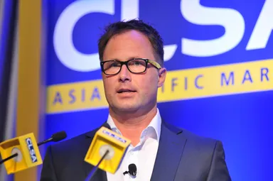 著者マイケル・W・コベル(1)