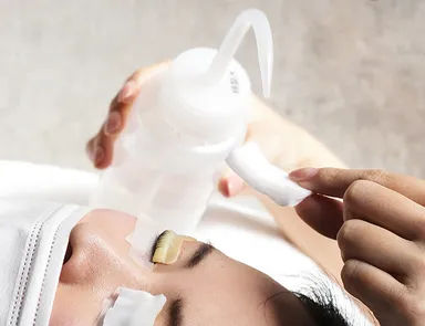 12　精製水で拭き取り、ロットを外す