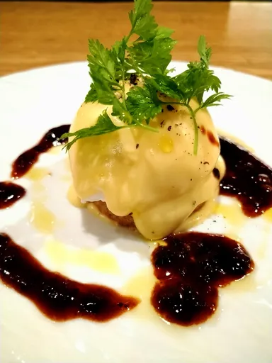 ポーチドエッグトリュフソース