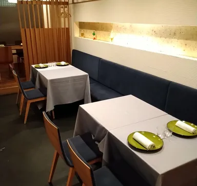 テーブル席