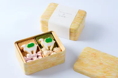 アートサブレ缶