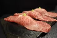 松阪牛炙り寿司