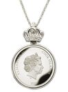 エリザベス女王即位70周年を祝し、純プラチナコインの宝飾ペンダント