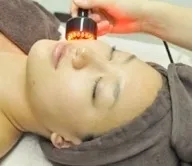 高周波LEDマシーン施術