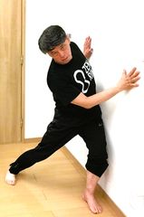 壁ガォ