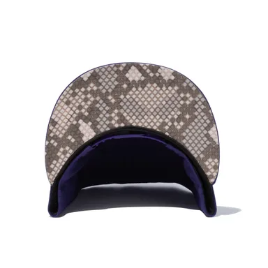 ジョジョの奇妙な冒険　ストーンオーシャン【NEW ERA】9THIRTYモデル　STONE OCEAN LOGO KHAKI(4)