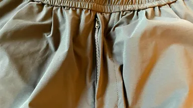 ショートパンツフロント