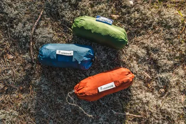 自然に映えるカラーを展開