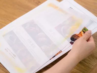 紙製なのに半透明