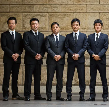 一般社団法人明生会　縁満メンバー　左から清原 孝裕／司法書士・土井 潤平／生前・遺品整理・藤原武士／弁護士・蔵重 篤史／税理士・前川 量平／行政書士