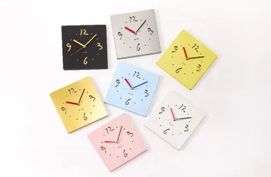 掛時計7色