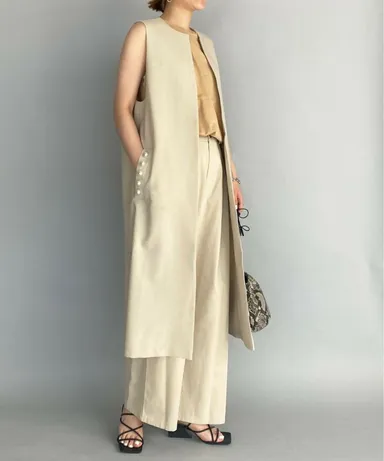 リネンライクポケットパールジレ￥10,890(税込)