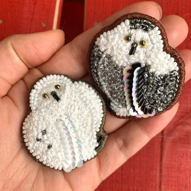 刺繍の動物ブローチ　by トモマツミサト