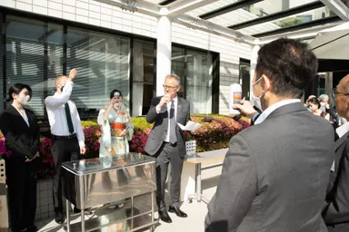 乾杯スピーチの様子