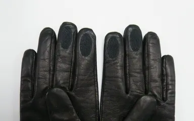 グローブの指先部分