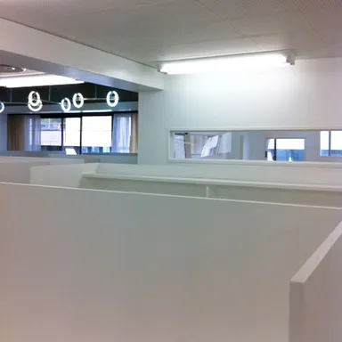 こどもたちの様子が見られる小窓