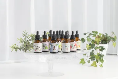 シャンドゥルールオリジナルの和のフラワーエッセンス(各種3,996円税込)