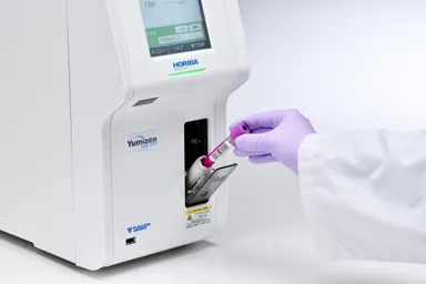 キャップピアス搭載