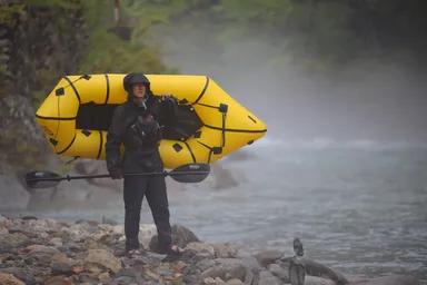 片手でひょいっと持ちがる軽さ