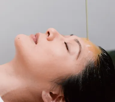 シローダーラー施術の様子