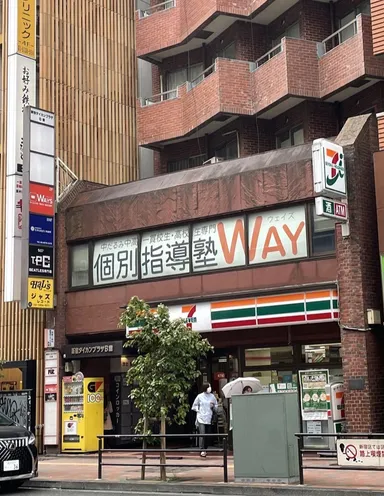 テナントビル外観(新宿ダイカンプラザB館)