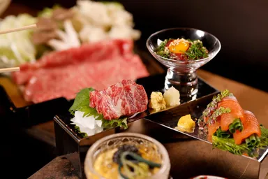 牛肉は希少な宮崎「尾崎牛」使用、他ジビエ料理も