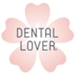 株式会社デンタルラボのロゴ