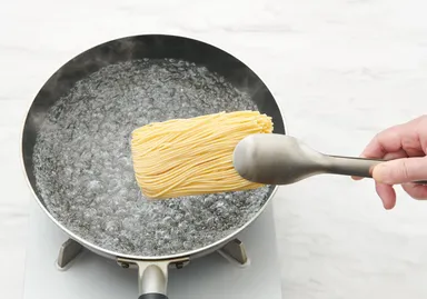 冷凍生パスタ麺