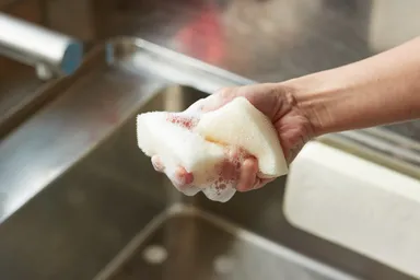 少しの洗剤で泡立ちます