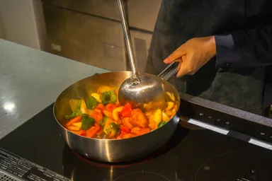 酢豚も色よく作れます