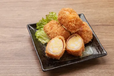 堂山食堂名物ハムカツM