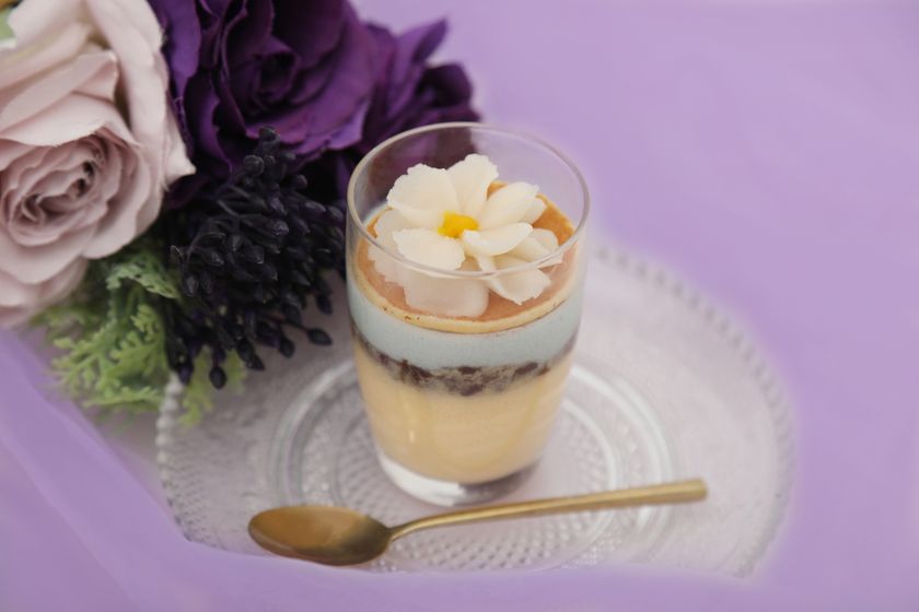 美しい“ネオどら焼き”がプリンに！『燎 - kagaribi -』が
1万個のプリンを知るプリンの女王とのコラボ商品を7/15に発売